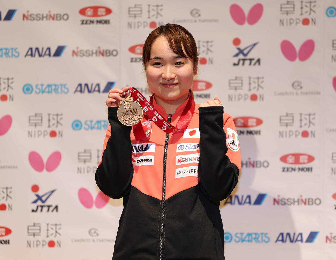 銅メダルを獲得した女子シングルス伊藤（撮影・増田悦実）