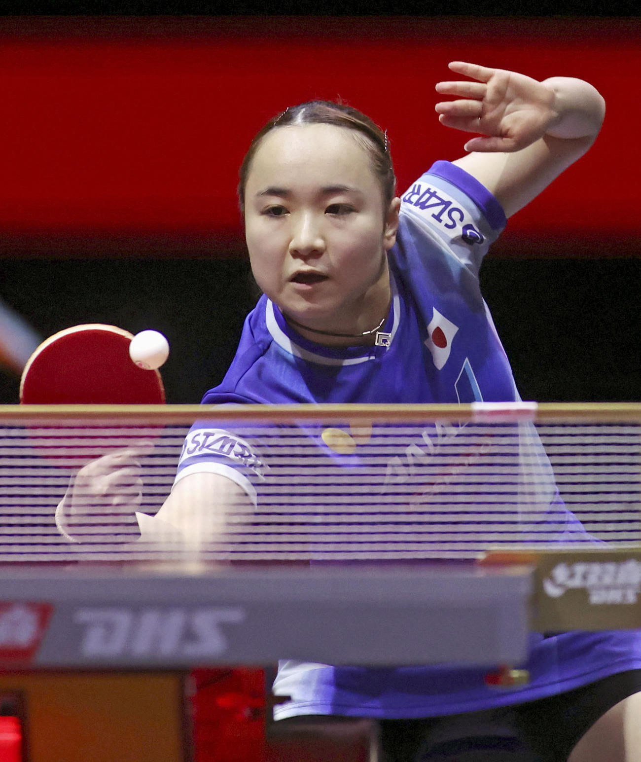 女子シングルス準決勝で敗れた伊藤美誠＝ドーハ近郊（共同）