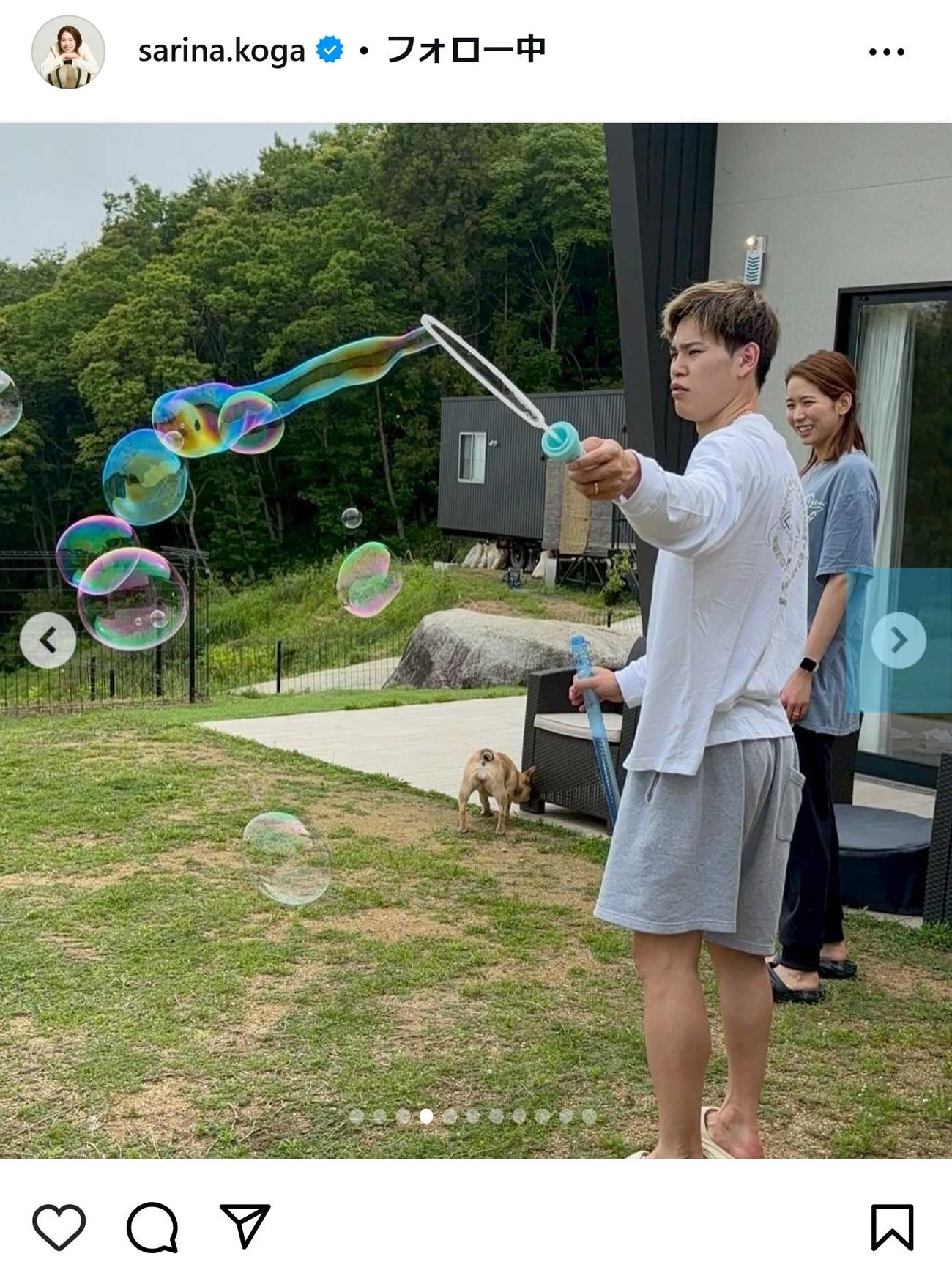 古賀紗理那さん、笑顔のシャボン玉ショット（古賀紗理那のインスタグラムから）