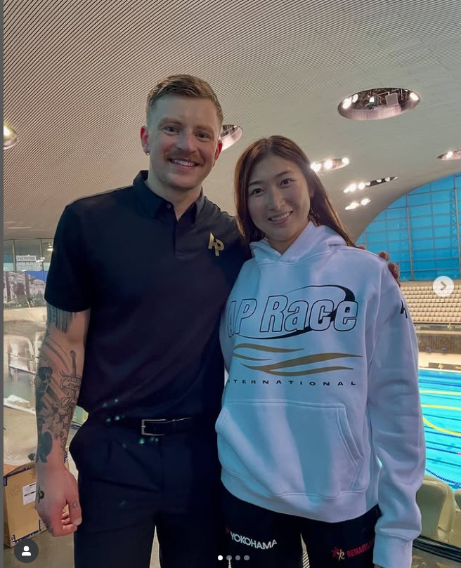 東京五輪男子100メートル平泳ぎ金メダルのアダム・ピーティーとの2ショットを投稿した池江璃花子（池江璃花子のインスタグラムから）