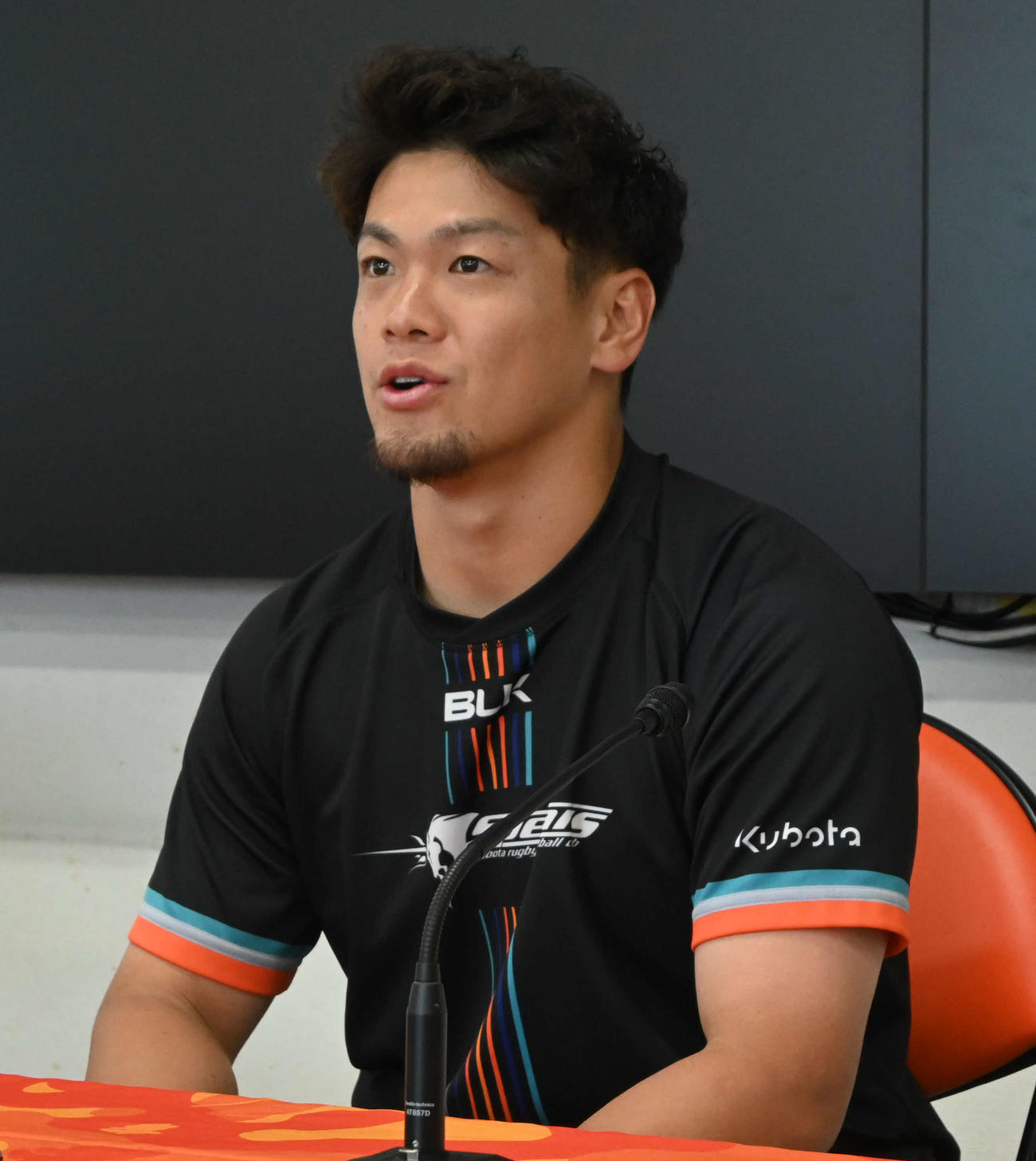 決勝への意気込みを語る東京ベイの根塚（撮影・飯岡大暉）