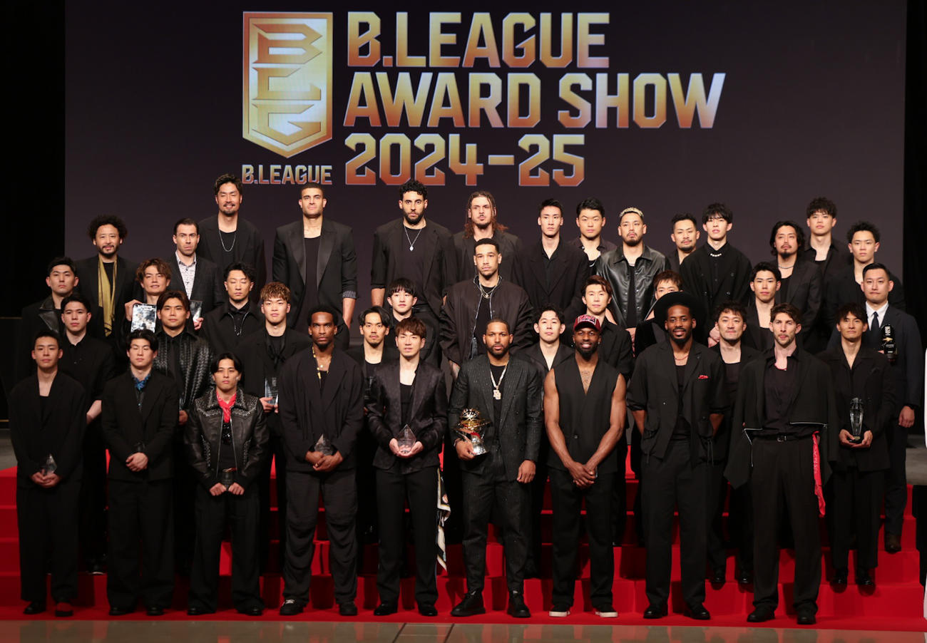 B.  LEAGUE  AWARD  SHOW  2024－25に登壇した選手一同（撮影・増田悦実）