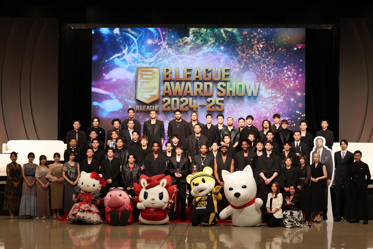 B.  LEAGUE  AWARD  SHOW  2024－25に登壇した選手一同（撮影・増田悦実）