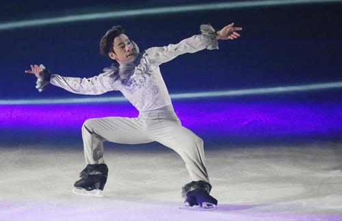 「ファンタジー・オン・アイス2025」で観客を魅了する織田信成さん（撮影・鈴木みどり）