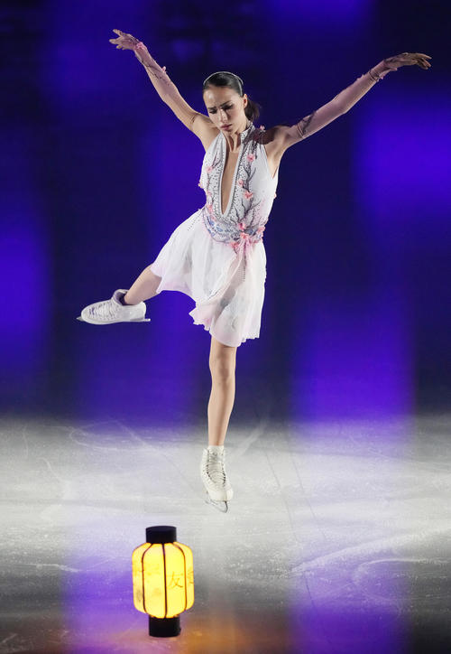 「ファンタジー・オン・アイス2025」で観客を魅了するザギトワ（撮影・鈴木みどり）