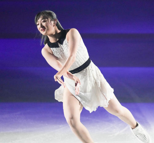 「ファンタジー・オン・アイス2025」で観客を魅了する坂本（撮影・鈴木みどり）