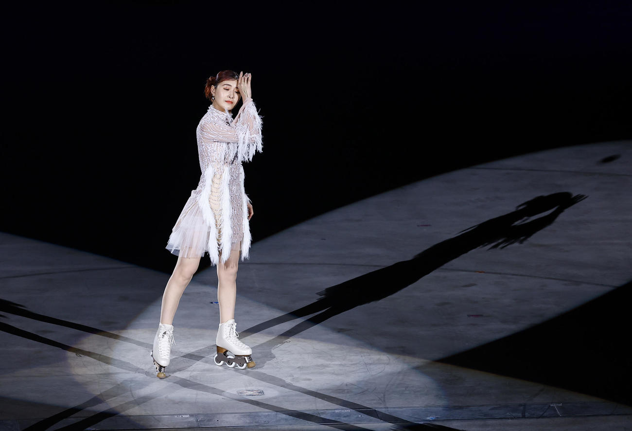「IGアリーナ」開業式典のオープニングアクトに登場したプロフィギュアスケーターの村上佳菜子（撮影・藤尾明華）