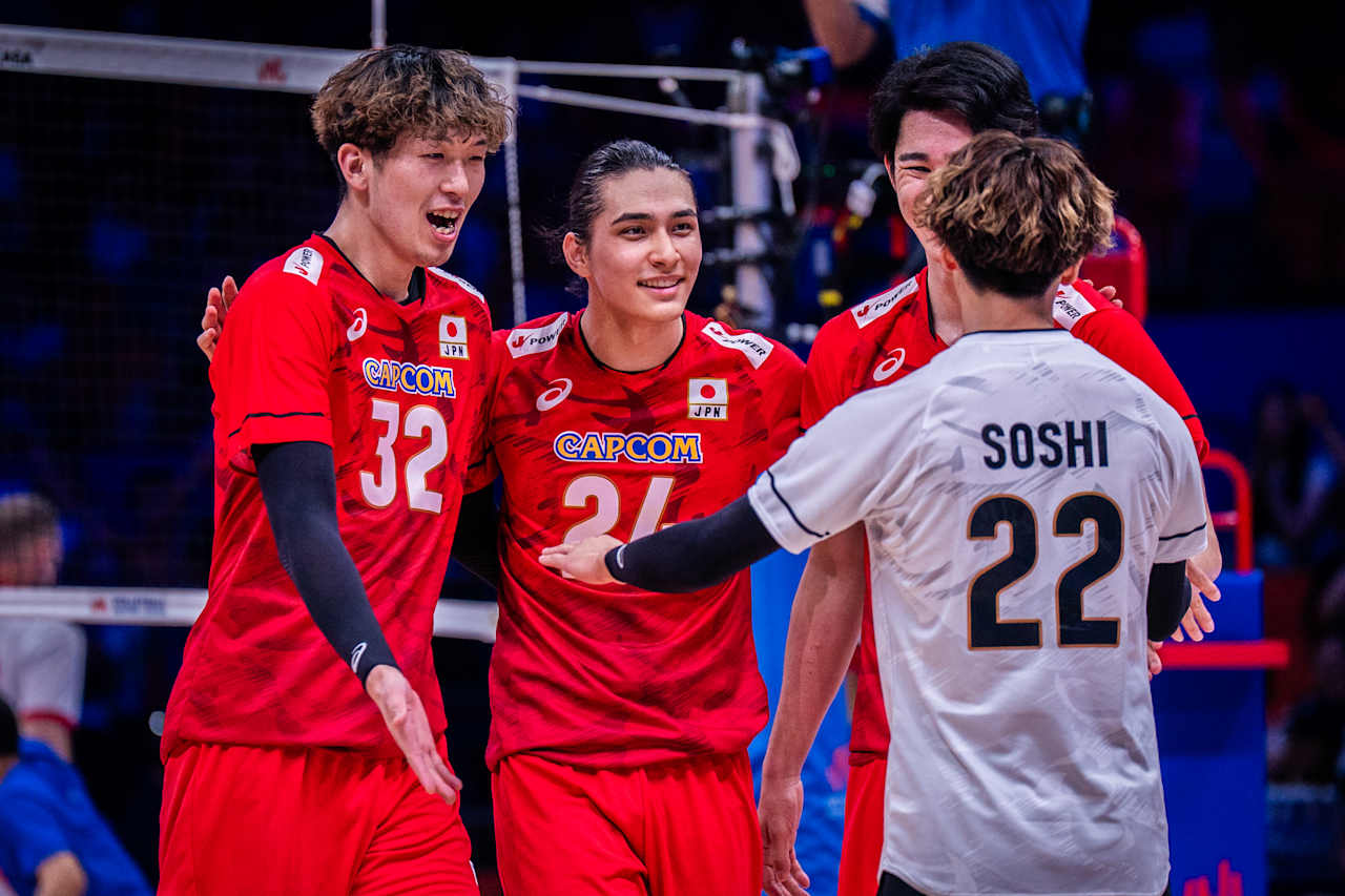 得点を喜ぶ男子日本代表（C）FIVB　　　　　　　　　　　　　　　　　　　　