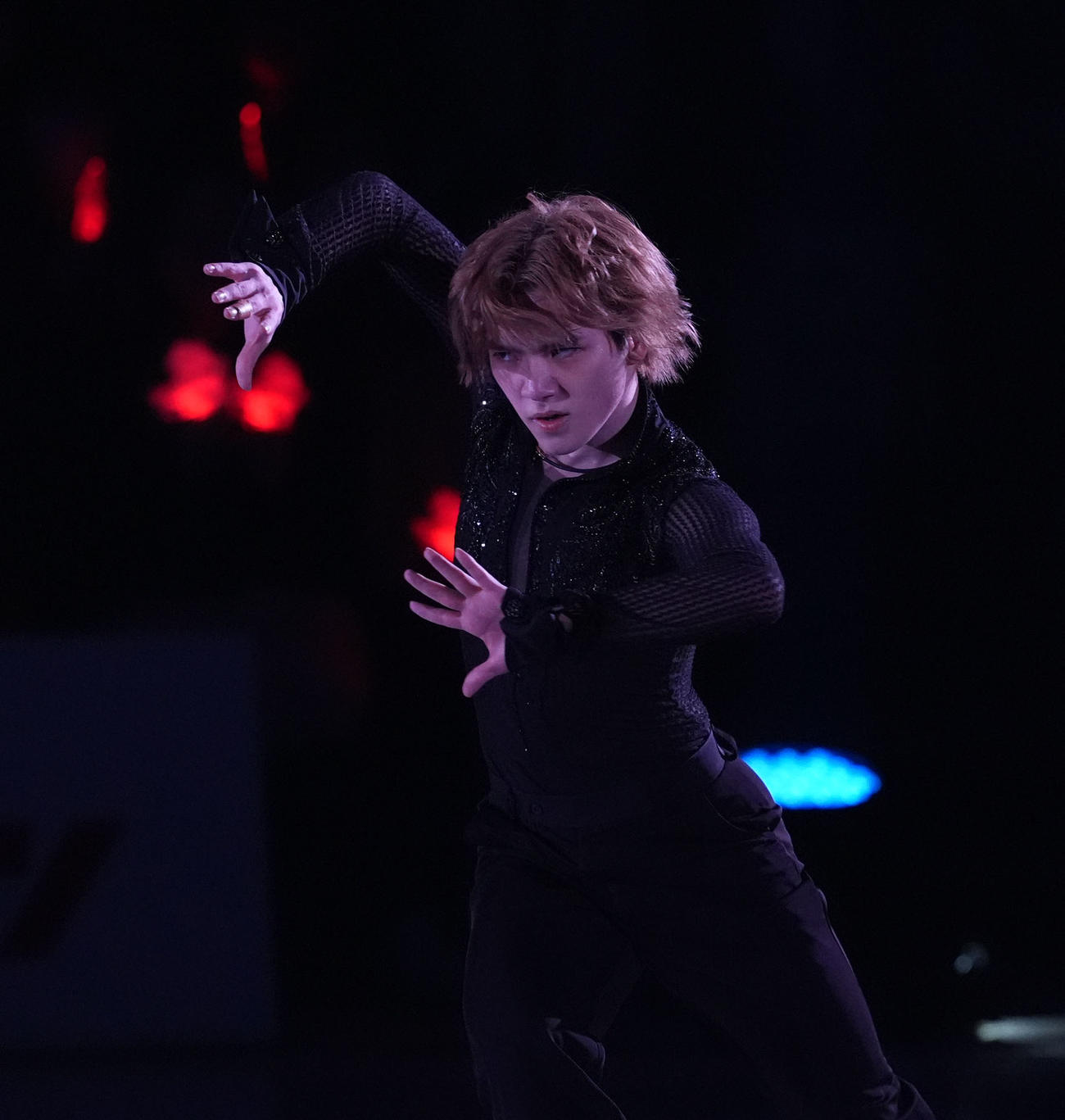 宇野昌磨さんは華麗な演技を披露し観客を魅了する