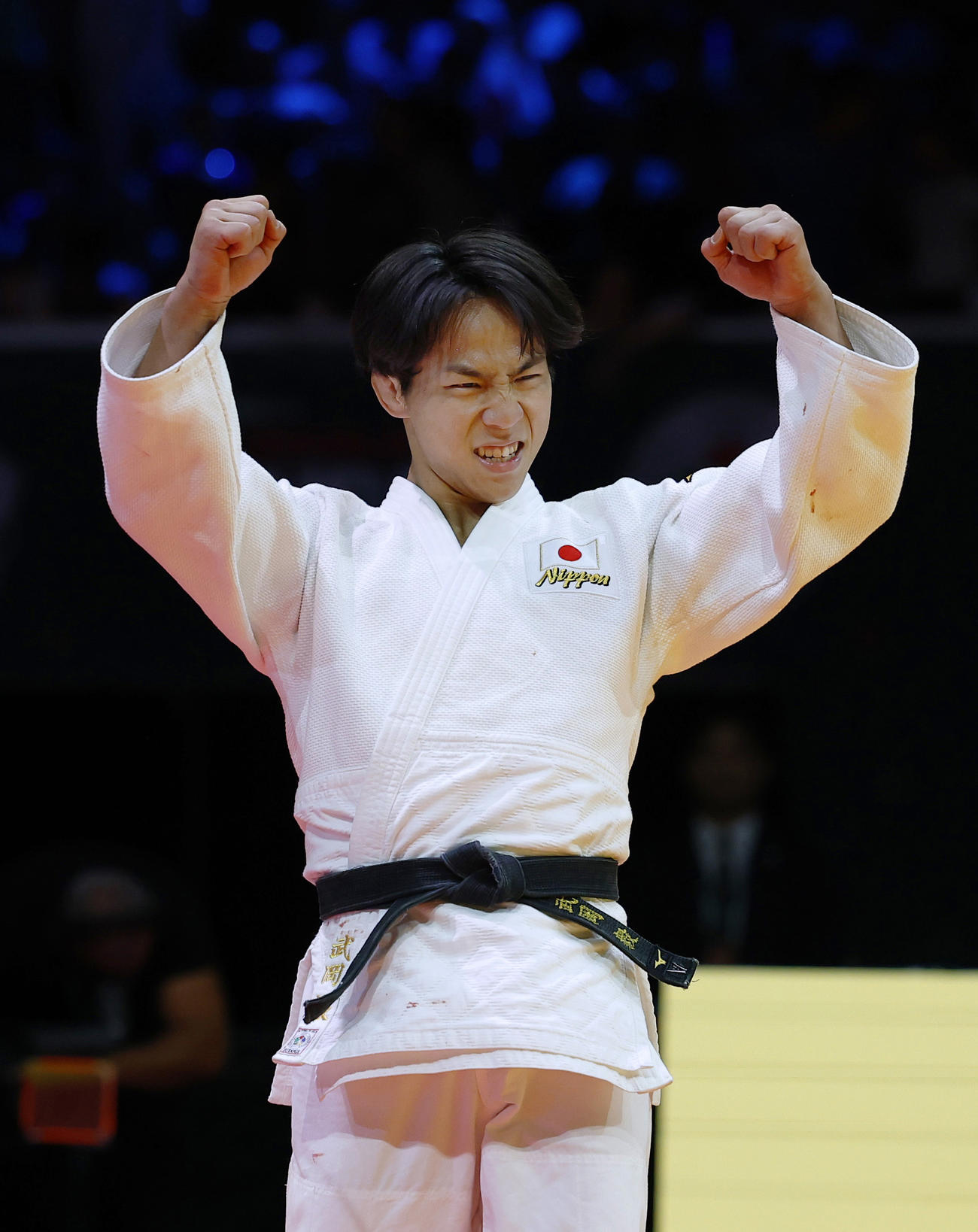 男子66キロ級で初優勝を果たし、喜ぶ武岡毅（共同）