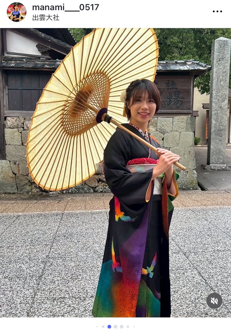 バレーボール女子の万代真奈美のインスタグラムから