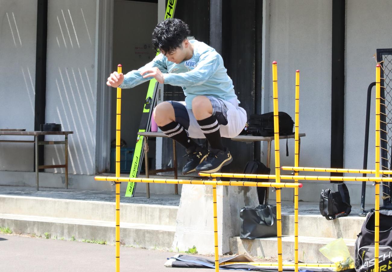 トレーニングする佐藤幸（撮影・保坂果那）