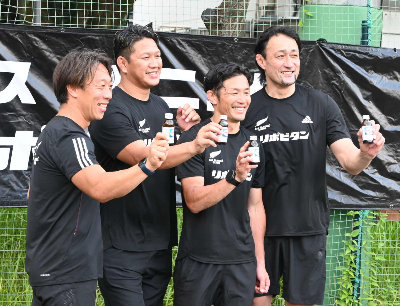 クリニックに参加した元日本代表の左から三宅敬氏、菊谷崇氏、広瀬俊朗氏、大野均氏（撮影・飯岡大暉）