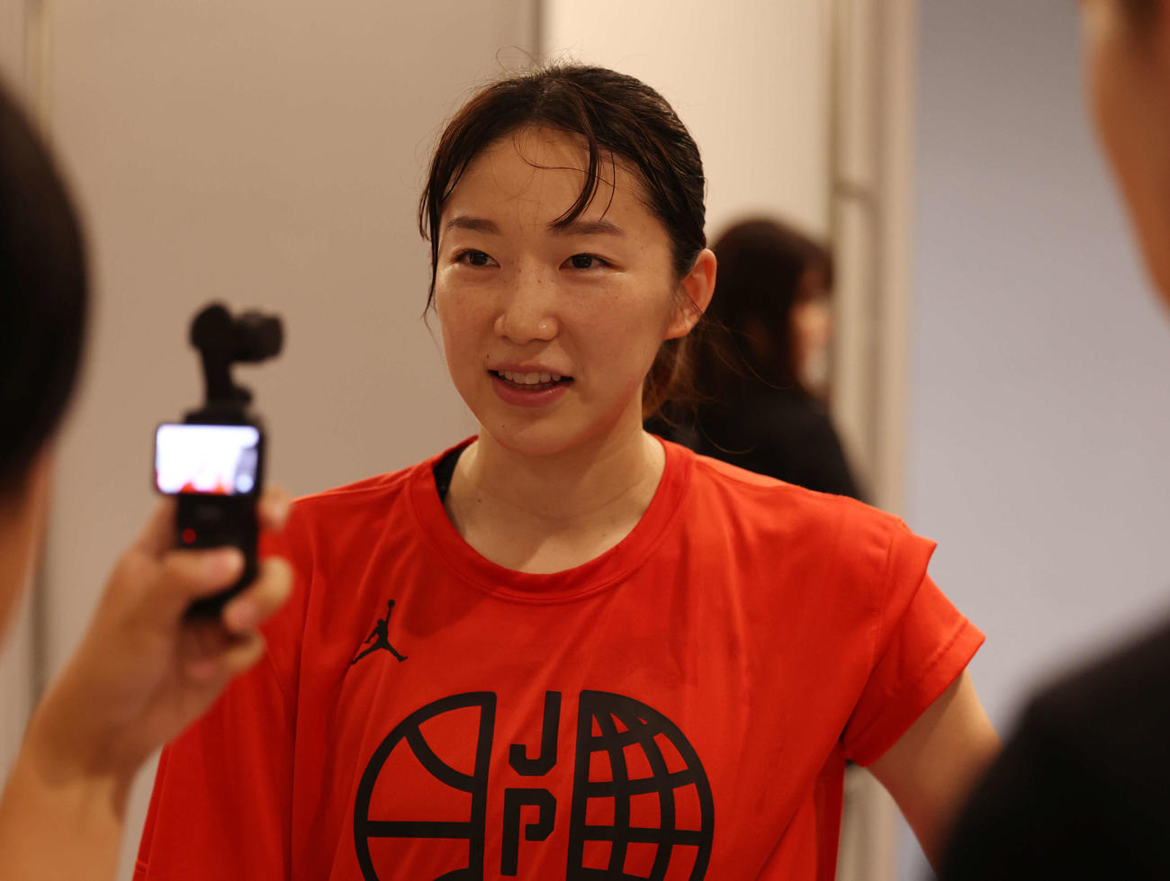 三井不動産カップ2025（東京大会）の前日公開練習後、取材に応じる川井（撮影・増田悦実）