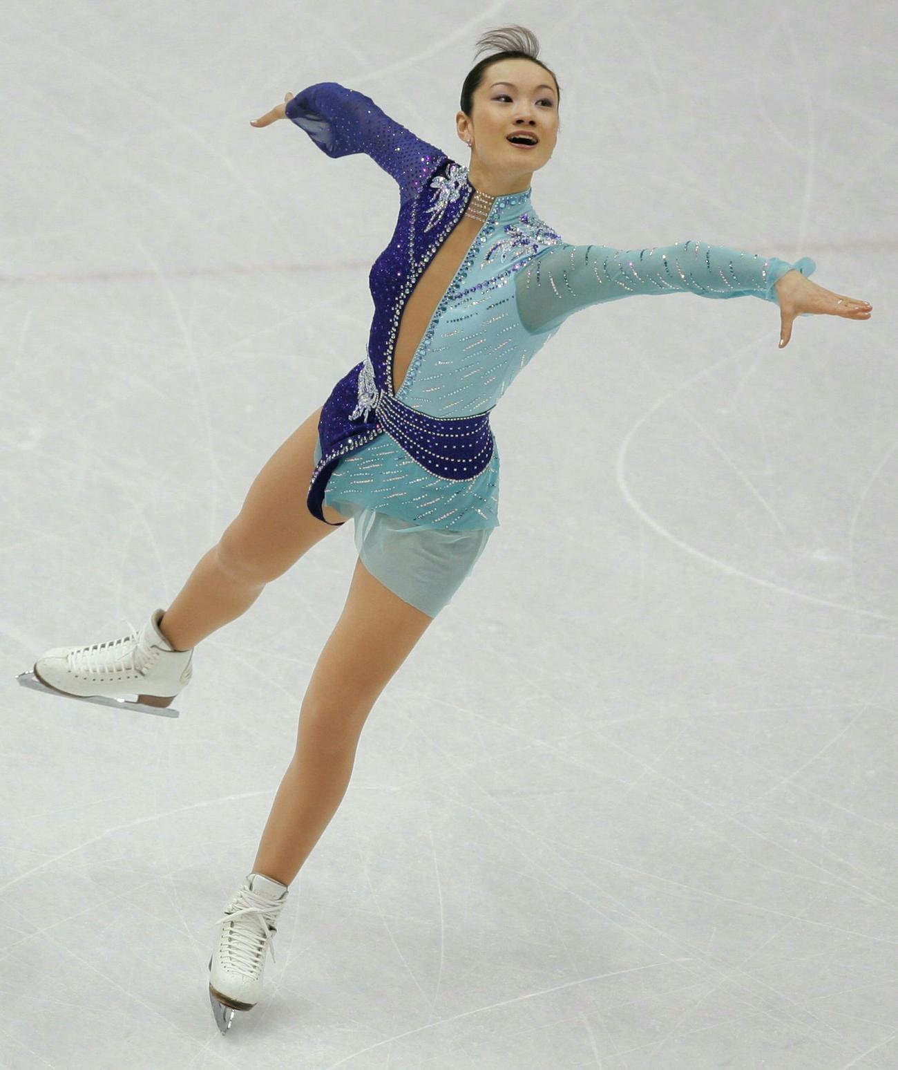 06年2月、トリノ五輪フィギュアスケート女子フリーで演技する荒川静香