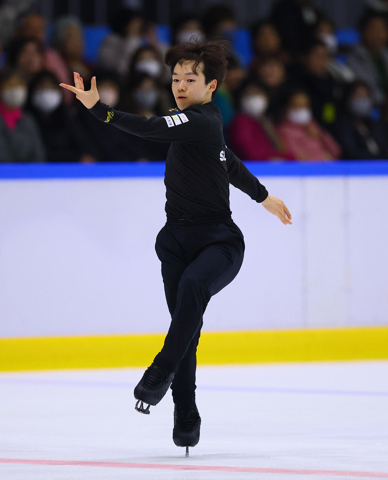 フィギュアの五輪対策合宿公開練習で、演技を披露する鍵山優真（撮影・藤尾明華）