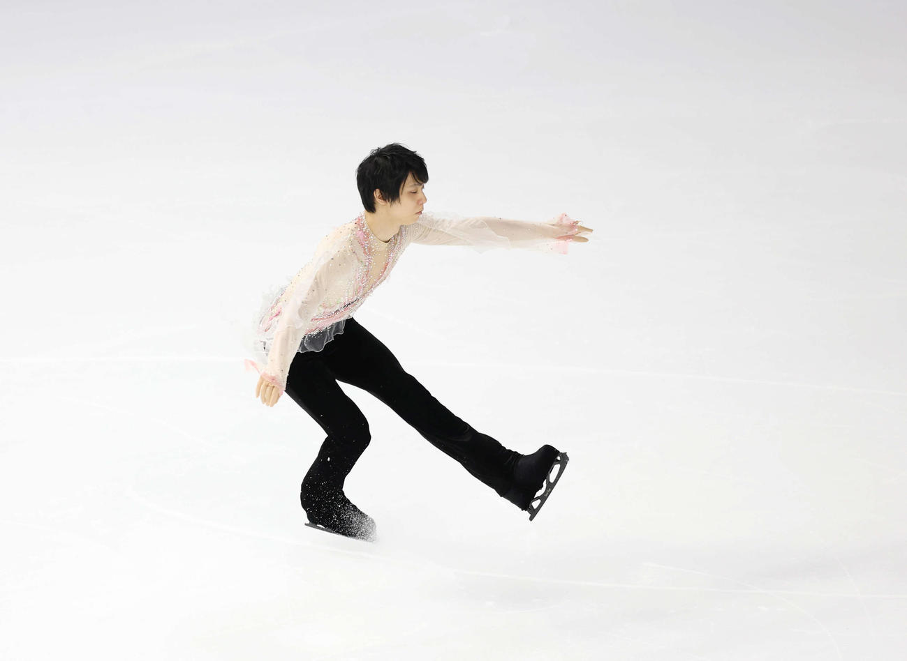 「The First Skate」で演技を見せる羽生（撮影・増田悦実）