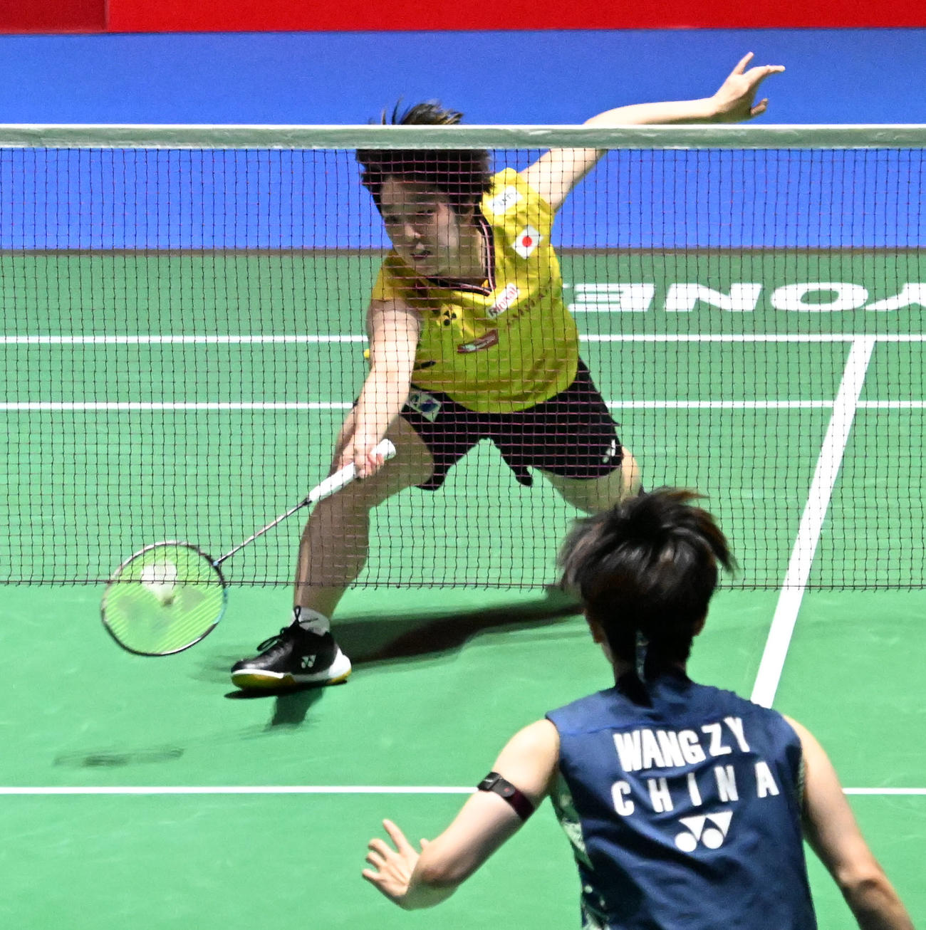 女子シングルス準決勝でプレーする山口茜（撮影・千葉一成）