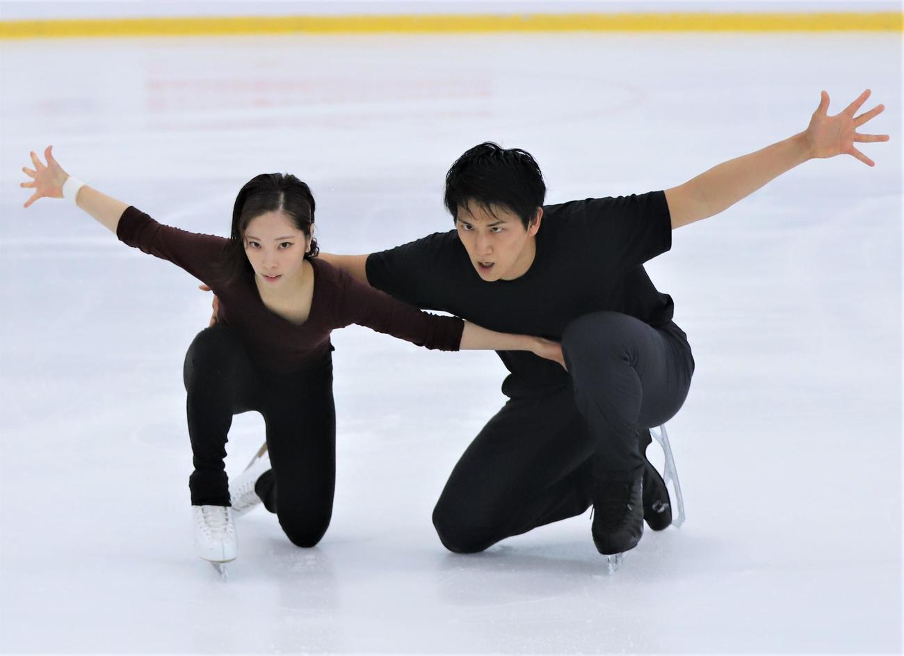 拠点のカナダ・オークビルで練習に励む三浦（左）木原組（撮影・藤塚大輔）