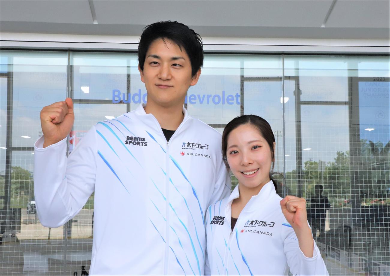 練習拠点のカナダ・オークビルで笑顔を見せる木原（左）三浦組（撮影・藤塚大輔）