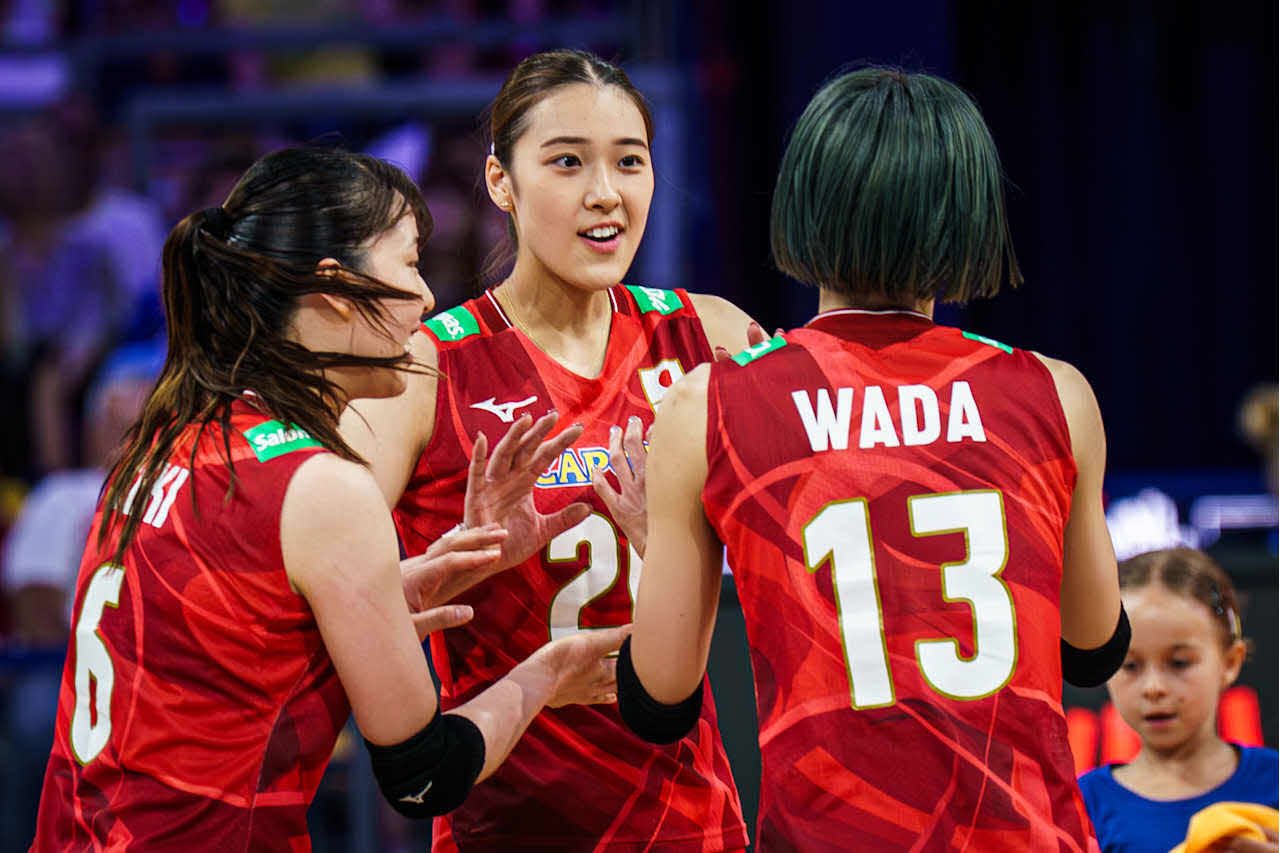 得点を喜ぶ女子日本代表（C）FIVB