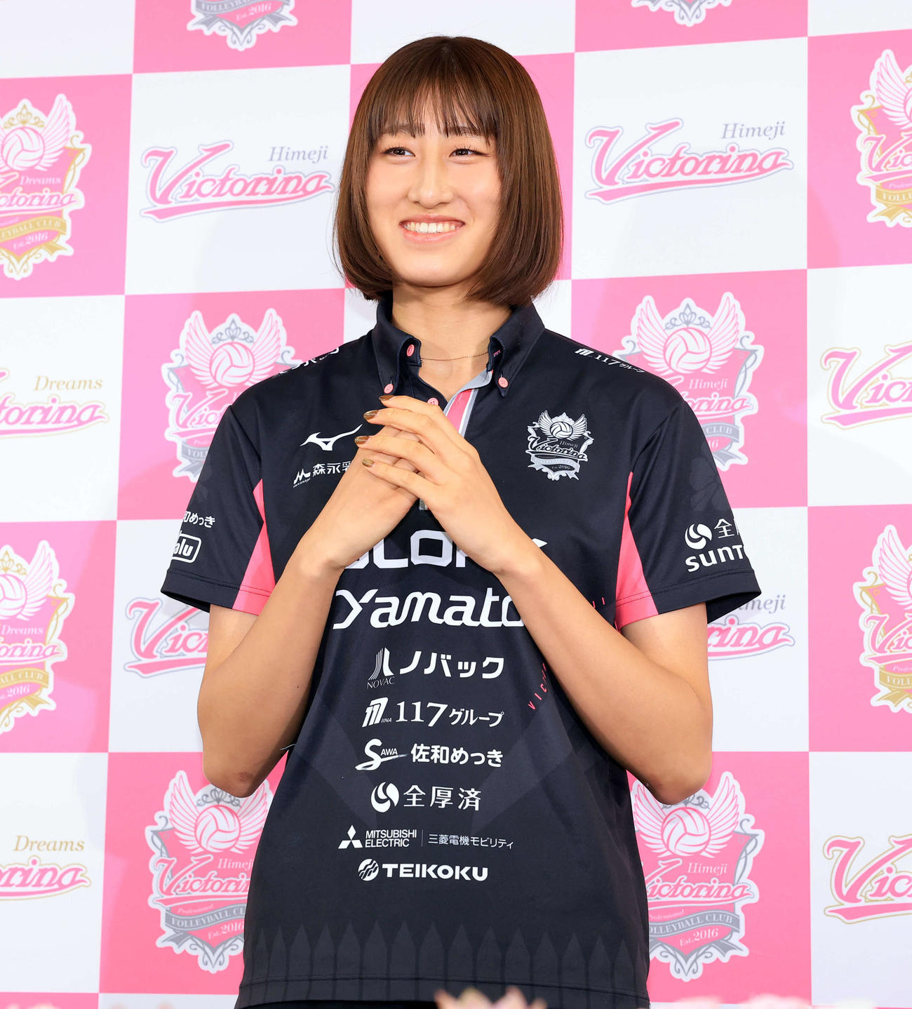 海外挑戦する姫路の秋本は笑顔」（撮影・浅見桂子）