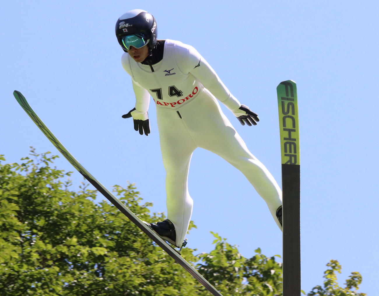 1回目99メートルを飛ぶ小林朔（撮影・保坂果那）