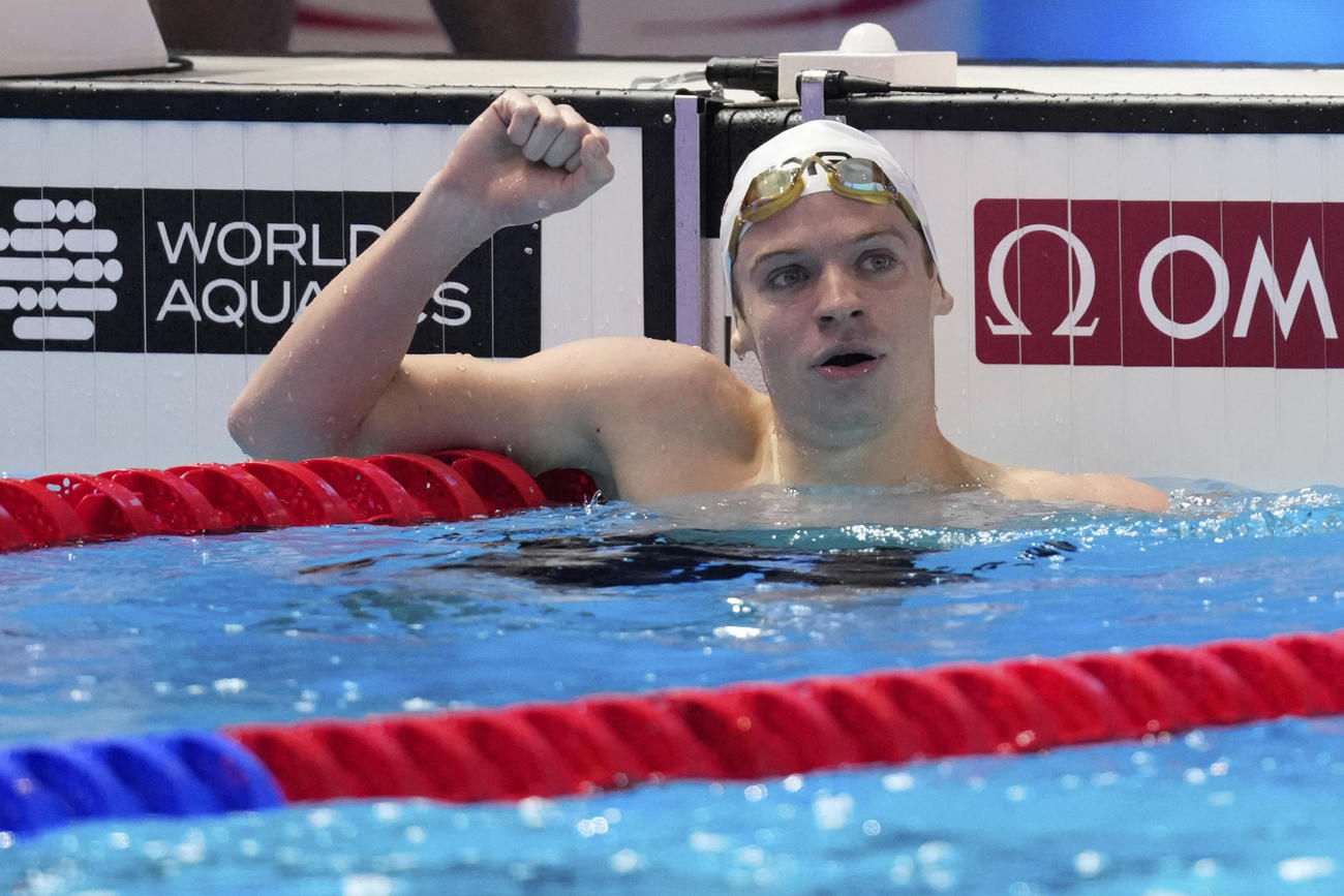 男子400メートル個人メドレーを制したフランスのマルシャン（AP)