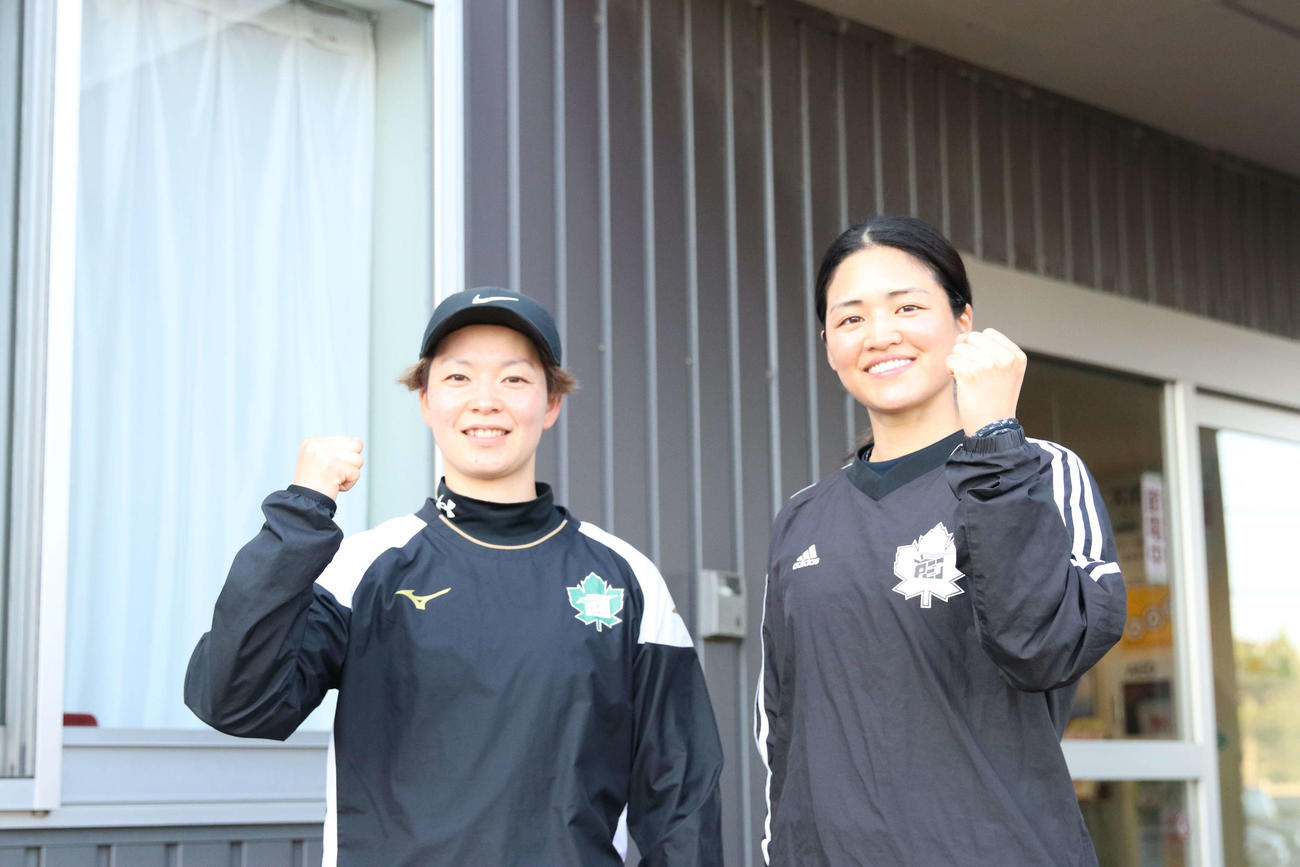 五輪シーズンへ向けて意気込む小池（左）と細山田（撮影・本間翼）