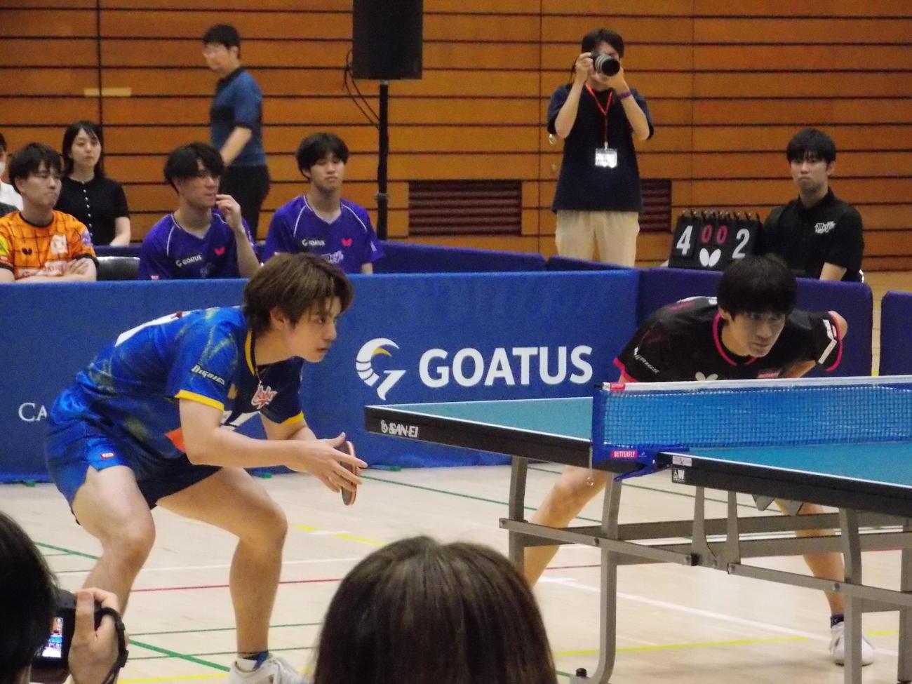 明大ドリームゲームズでペアを組んだ戸上隼輔（右）と宇田幸矢（撮影・松本航）