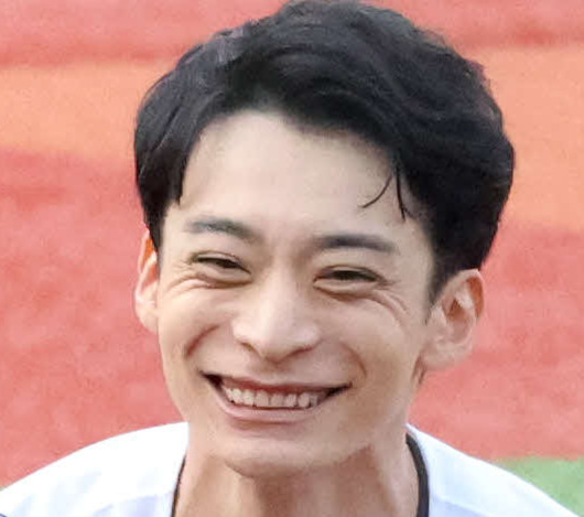 オールスター第2戦　ファーストピッチセレモニーを終え笑顔を見せる入江陵介さん（2025年7月撮影）