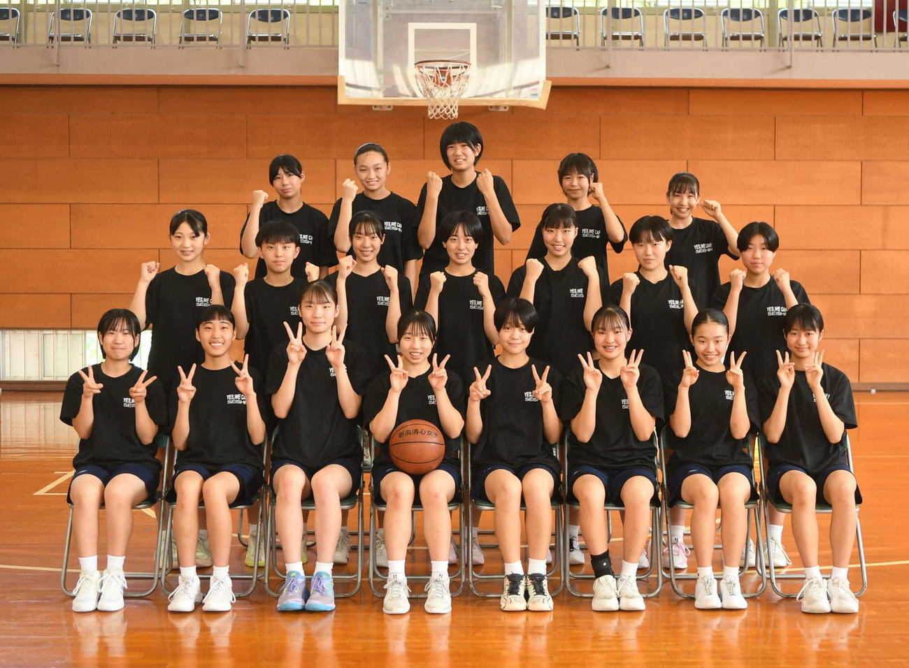 全国中学大会に2年連続出場の新潟清心女子のメンバー