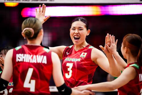 得点を喜ぶ島村春世（C）FIVB　　　　　　　　　　