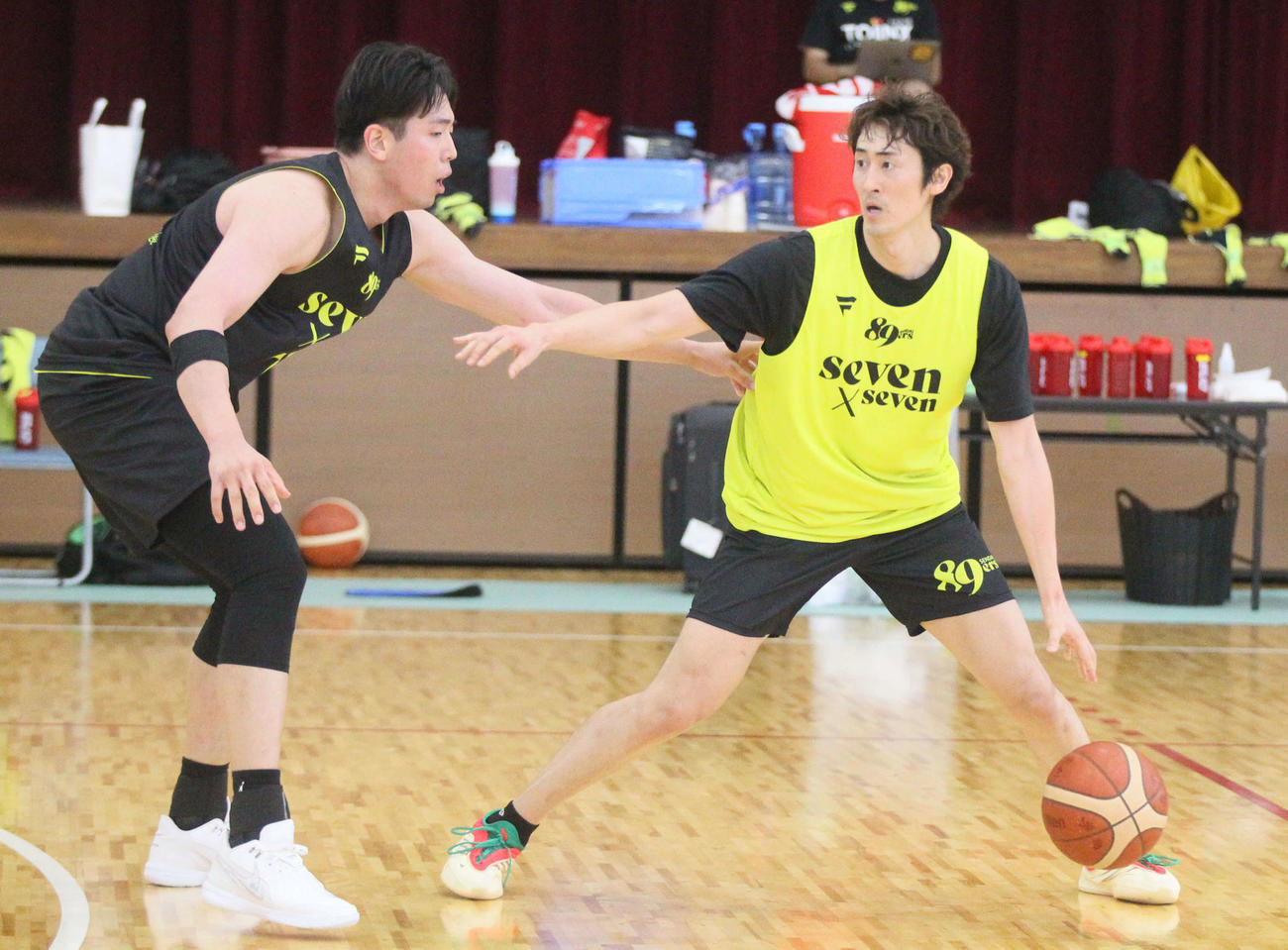 ドリブルをするB1仙台船生（撮影・高橋香奈）