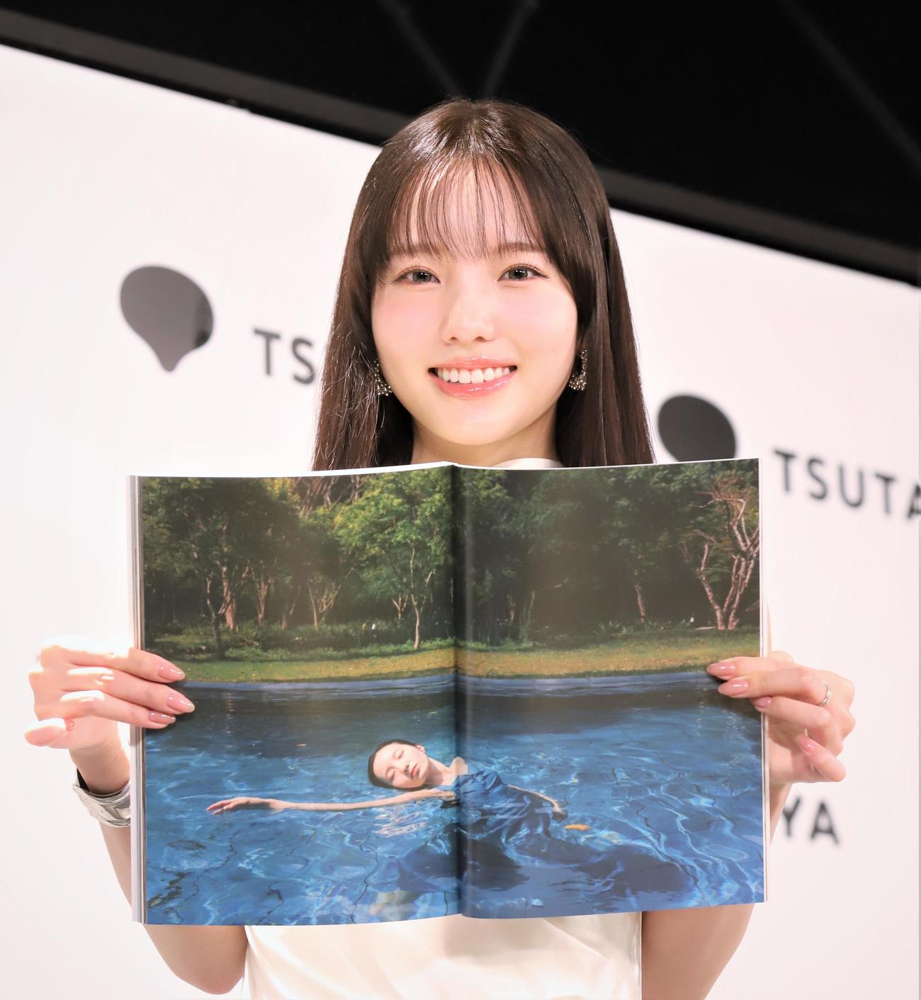 ファースト写真集「MARIN」発売記念会見に出席した本田真凜さん（撮影・藤塚大輔）