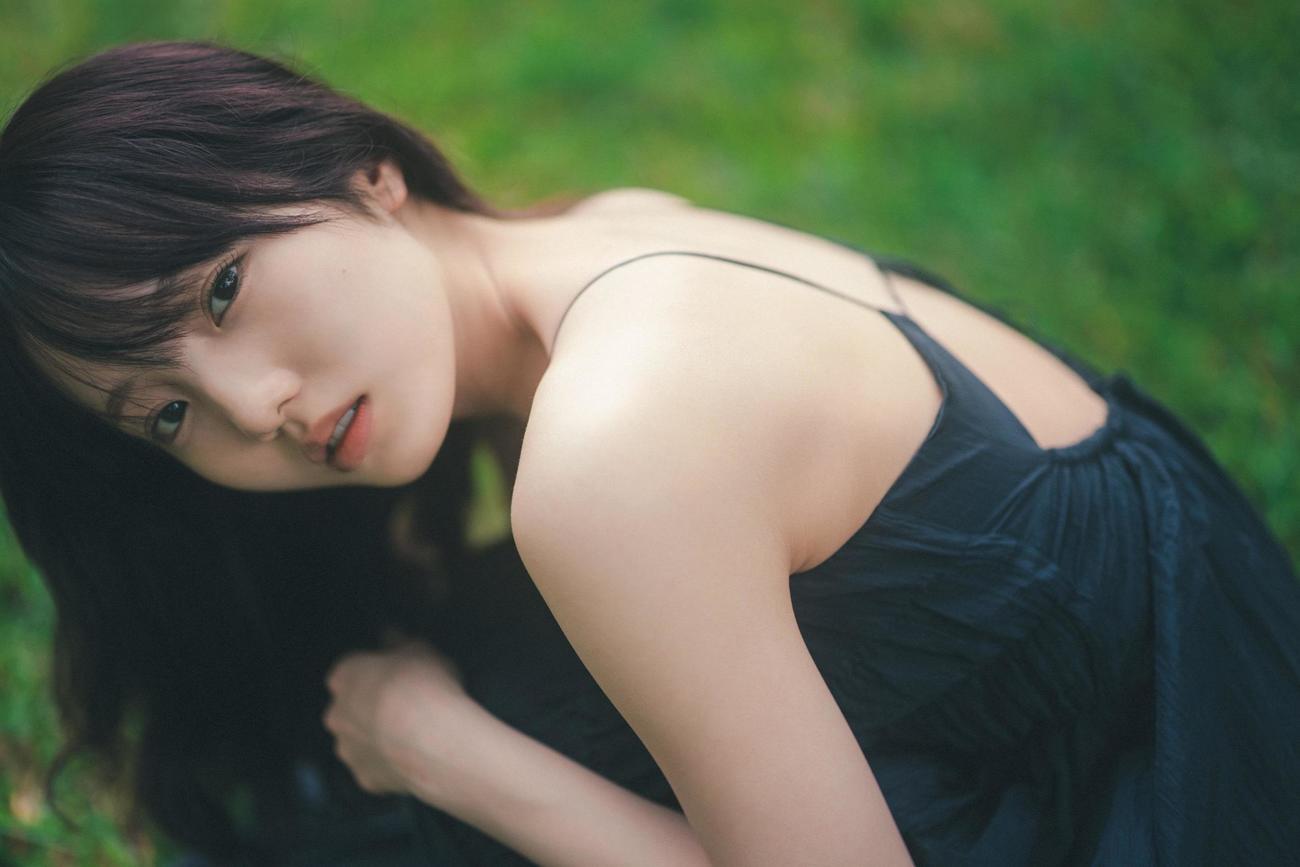 本田真凜さんのファースト写真集「MARIN」の先行カット（C）東京祐／講談社