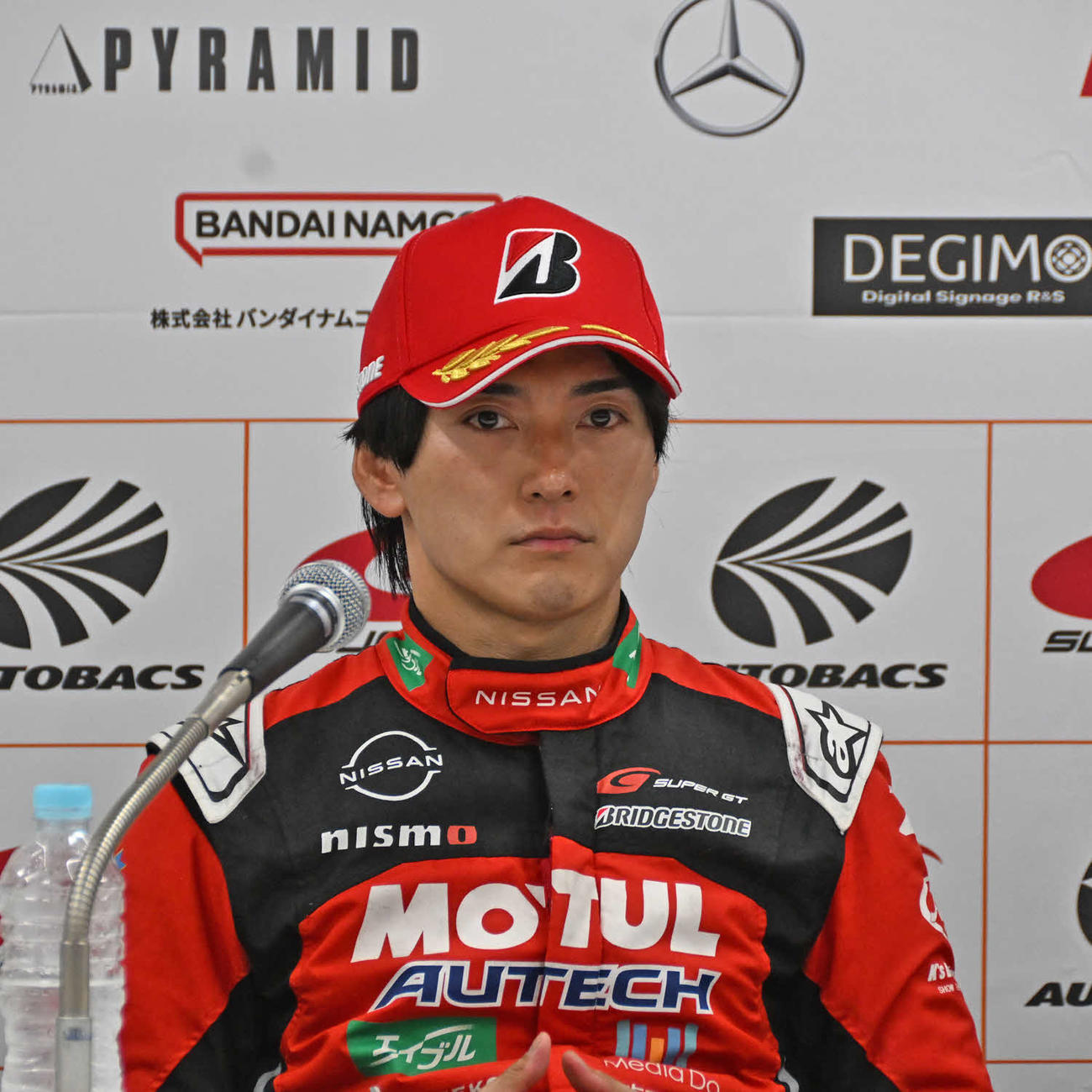 T500クラスで優勝した23号車の千代勝正（撮影・大津賢一）