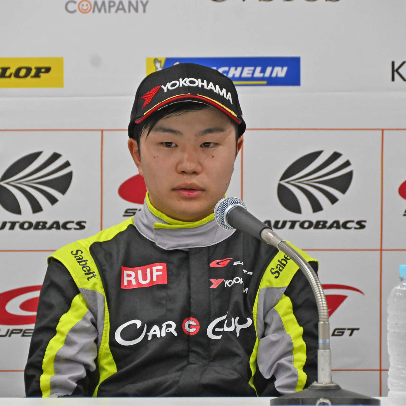 GT300クスで優勝した7号車の小林利徠斗（撮影・大津賢一）
