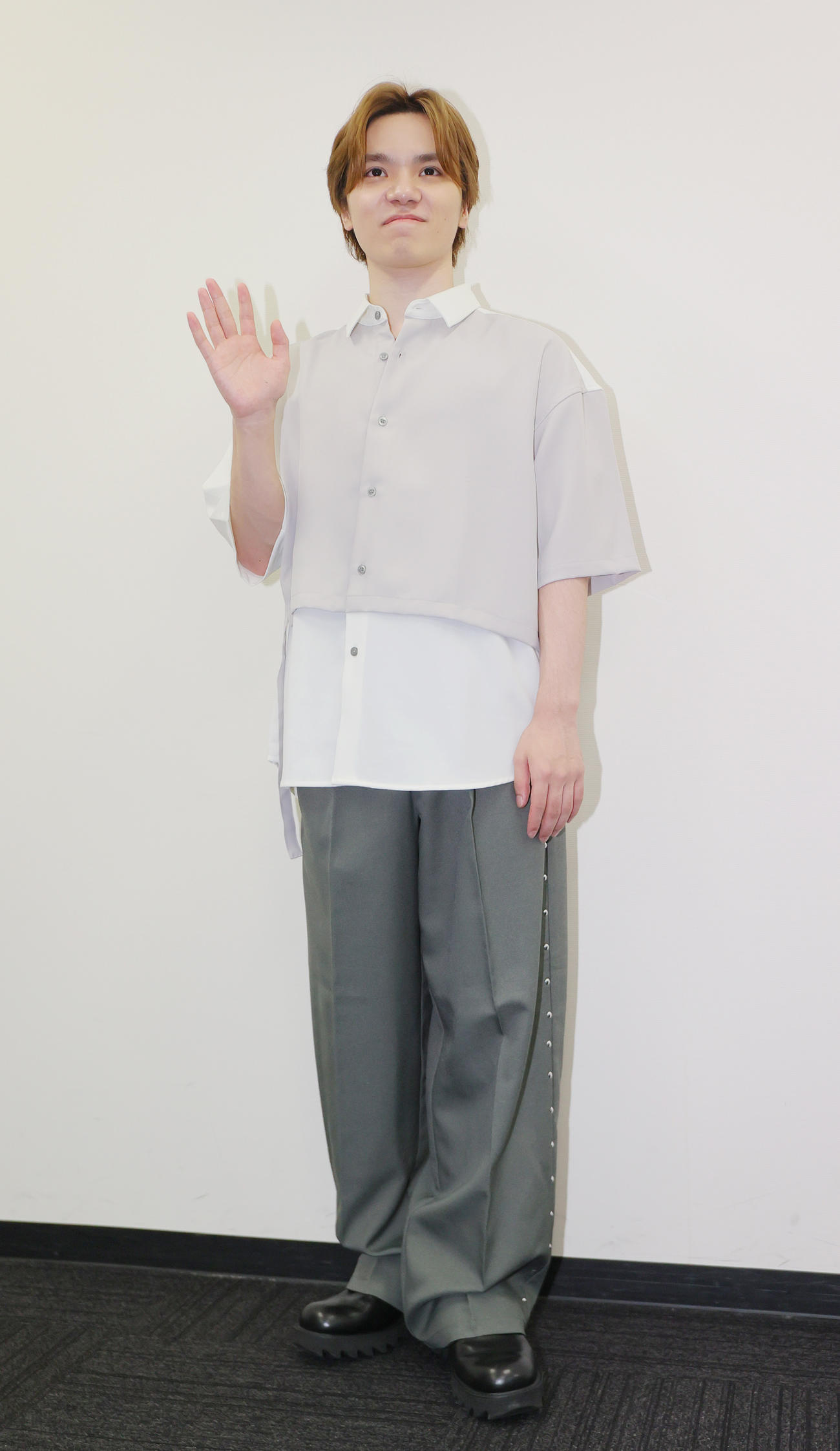 フォトセッションする宇野昌磨さん（撮影・上山淳一）