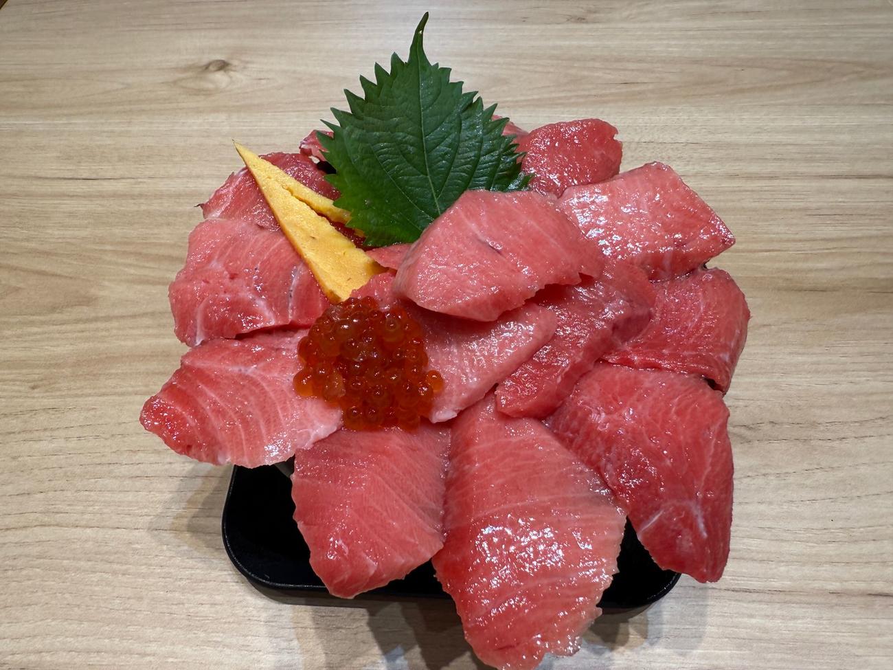 河岸の市ではマグロ丼などを堪能できる