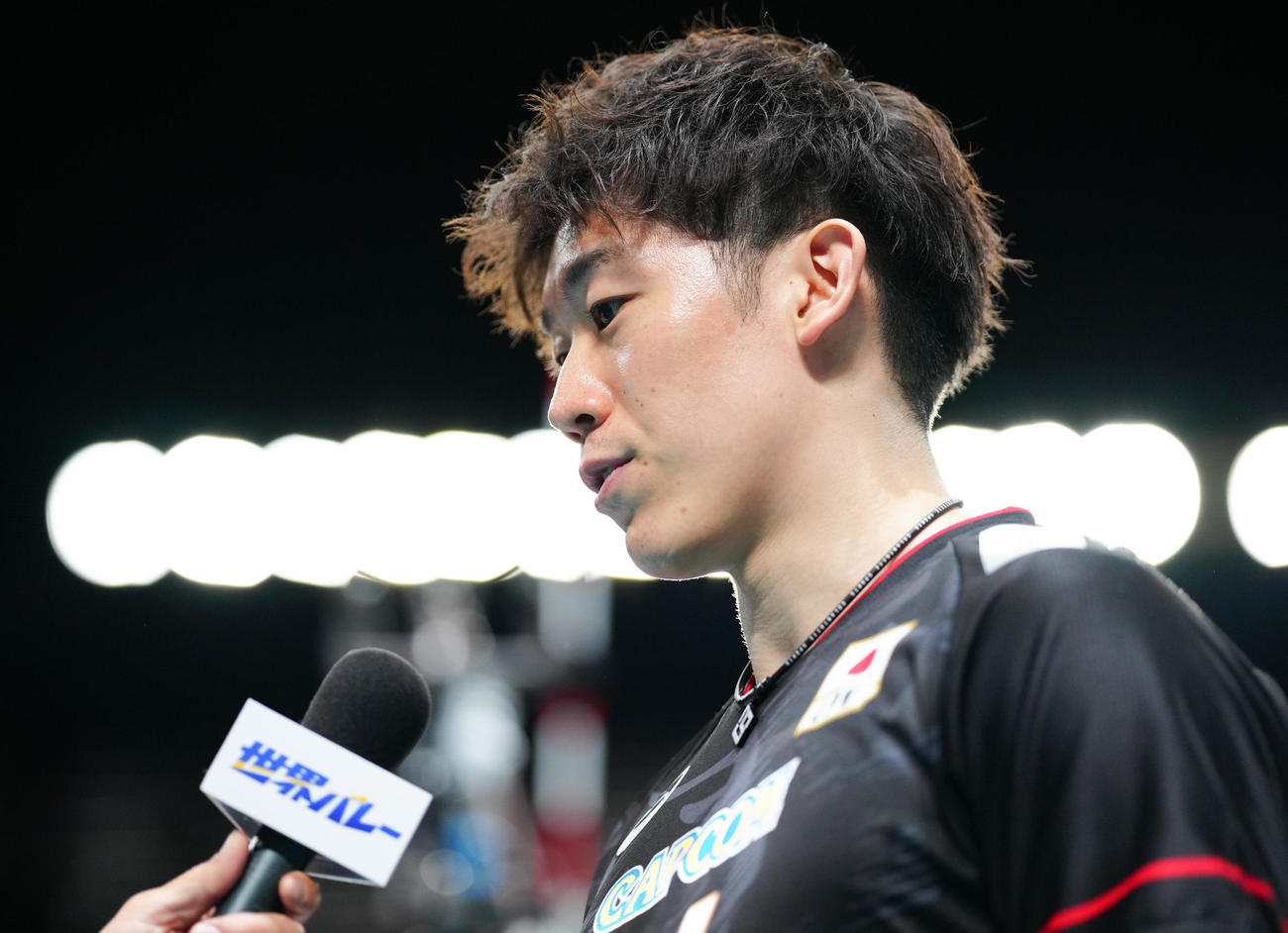 日本対イタリア　試合後、インタビューに応じる石川（撮影・鈴木みどり）
