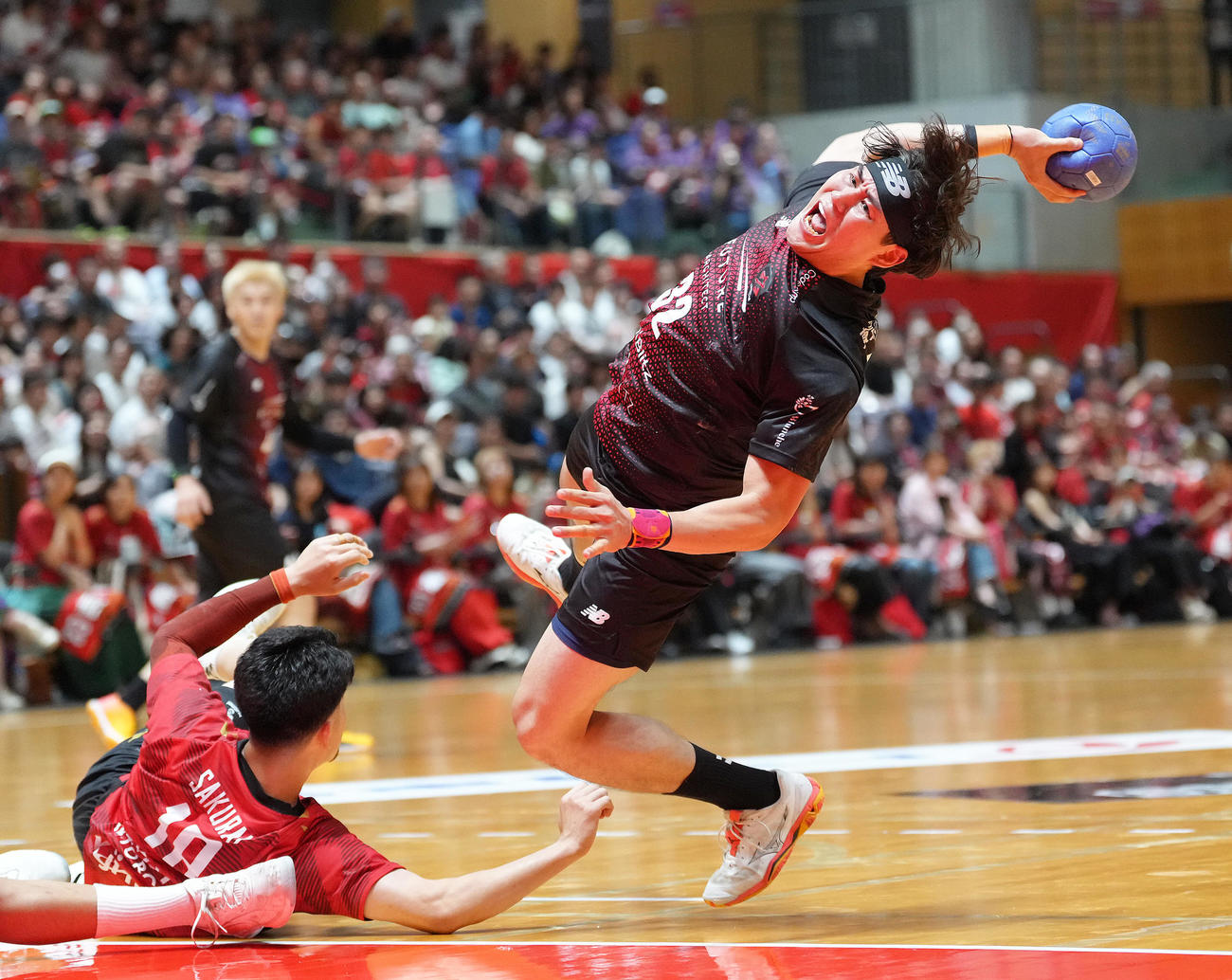 ブレイヴキングス刈谷対ジークスター東京　後半、ゴールを決めるジークスター東京の橋本（撮影・足立雅史）