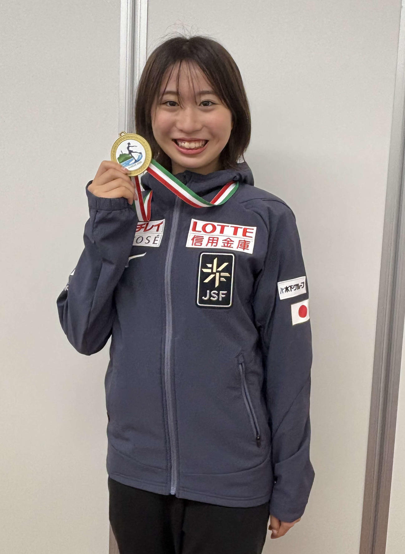 ジュニアグランプリシリーズ第3戦イタリア大会を終え、帰国した女子優勝の金沢純禾（撮影・松本航）