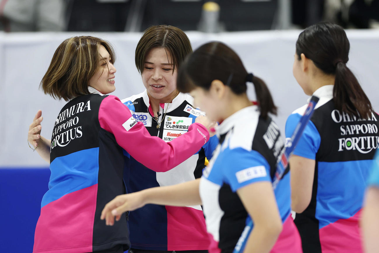 SC軽井沢クラブ対フォルティウス　SC軽井沢クラブに勝利し、喜ぶフォルティウスの選手たち（撮影・前田充）