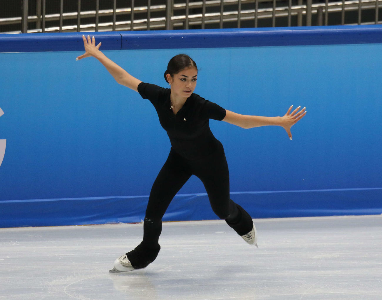 ミラノ・コルティナ冬季五輪最終予選の公式練習に臨んだアデリア・ペトロシャン（撮影・松本航）