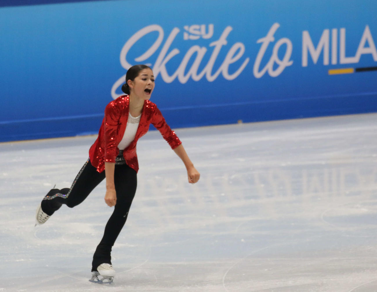 ミラノ・コルティナ冬季五輪最終予選ショートプログラム前の公式練習に臨んだアデリア・ペトロシャン（撮影・松本航）