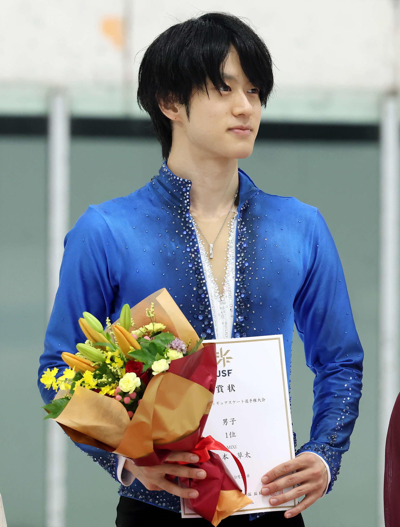 男子　表彰式に登壇した1位山本草太（撮影・山本朝陽）