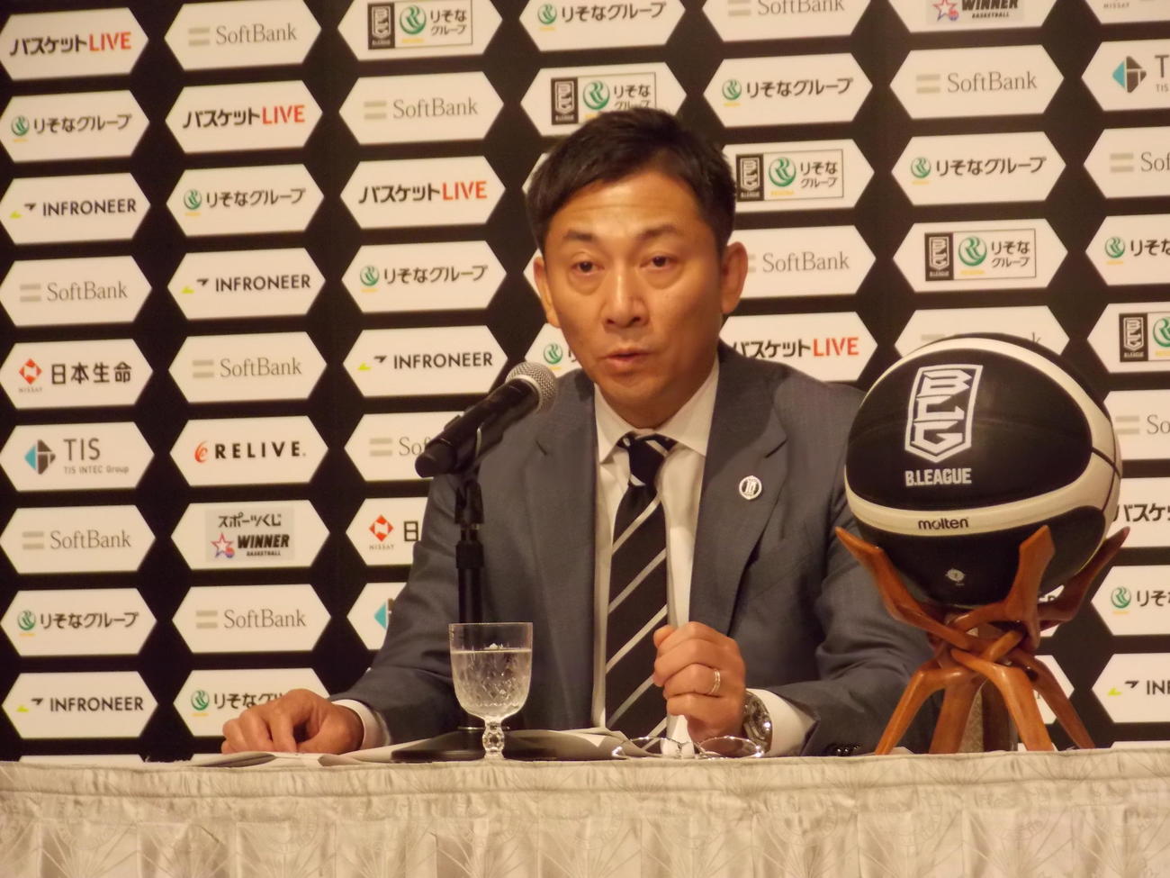 Bリーグチェアマンに再任となった島田慎二氏（撮影・松本航）