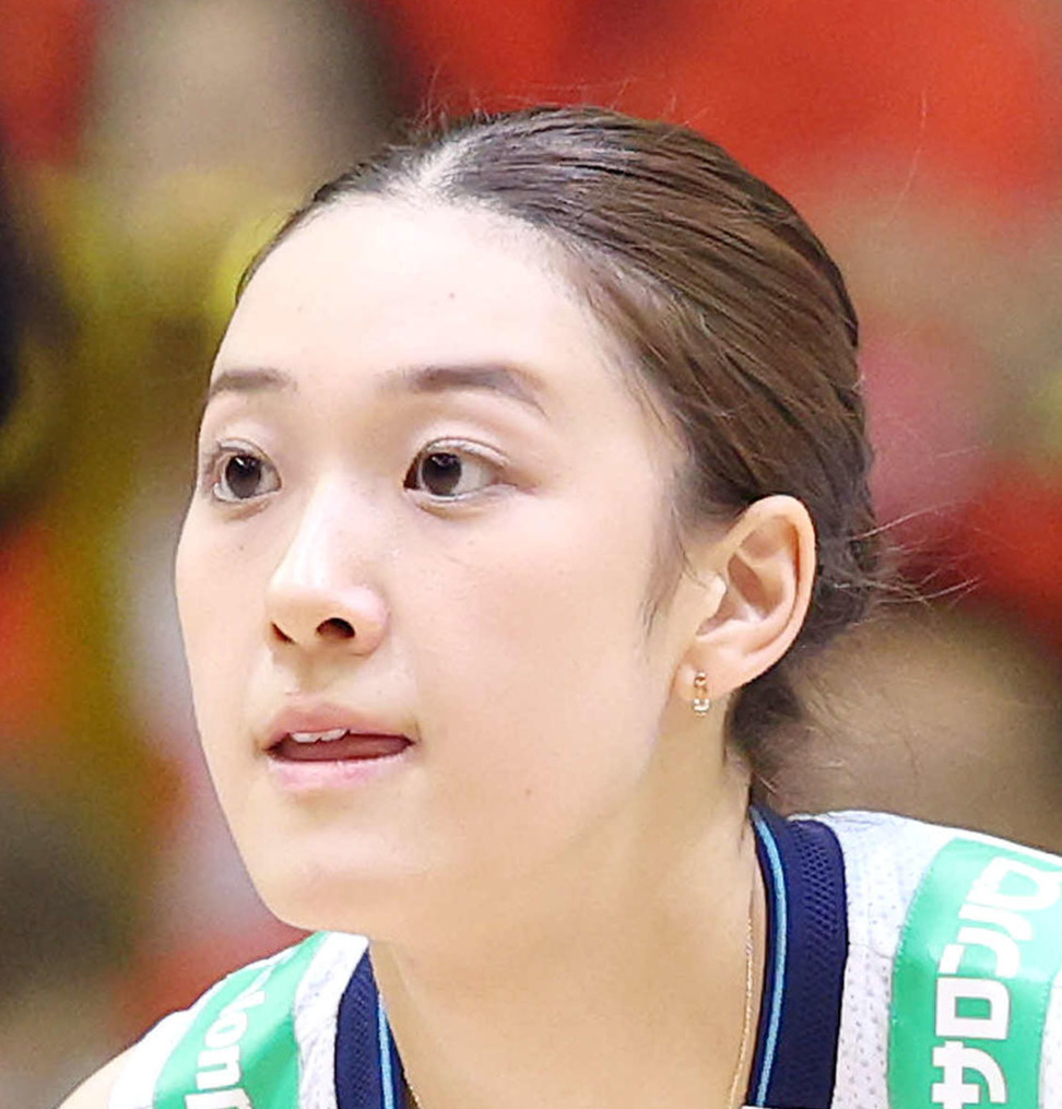 佐藤淑乃（2025年7月撮影）