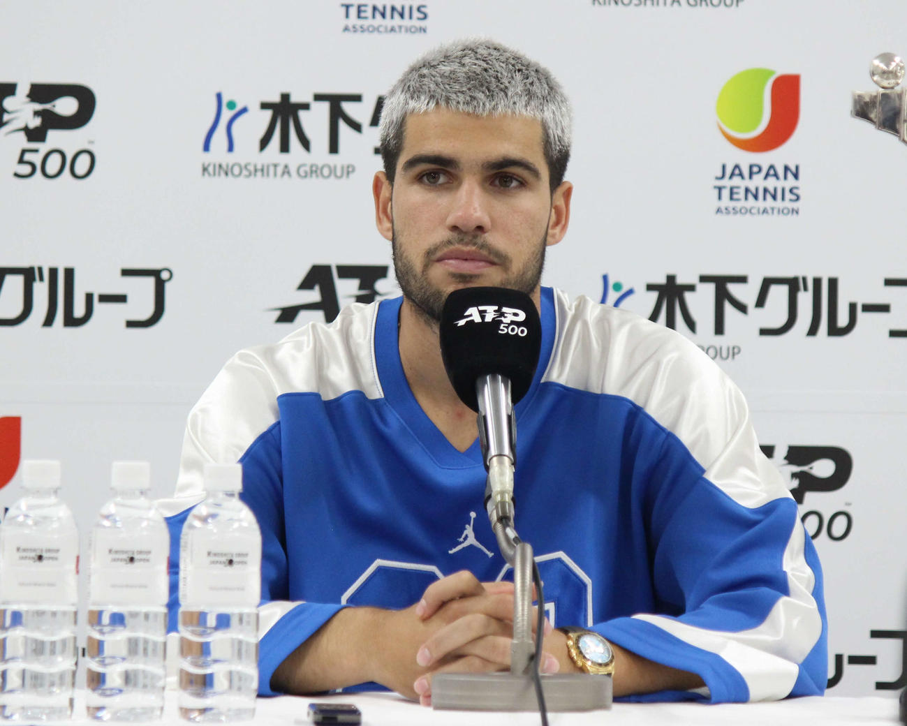木下グループ・ジャパン・オープンを制し、会見に臨むアルカラス（撮影・勝部晃多）